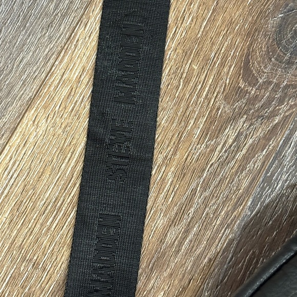 Steve Madden Embossed Black Messenger Bag - Picture 8 of 9